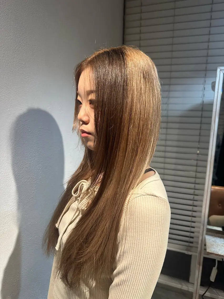 ロング カラー ヘアカラー トリートメント ハイトーンカラー が絶対可愛い✨泰聖✨のヘアスタイル