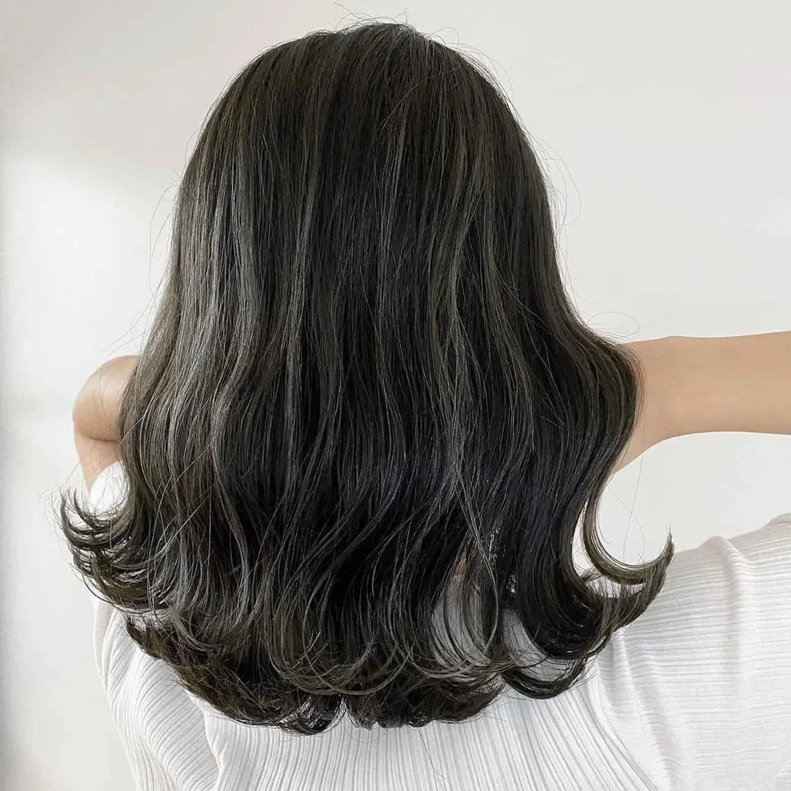 ミディアム カラー 佐藤 天真のヘアスタイル