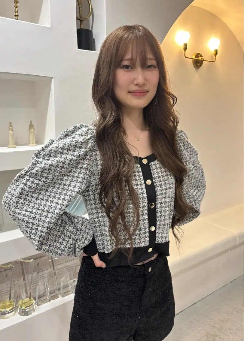 ロング カラー ヘアカラー 伊藤 ゆいなのヘアスタイル