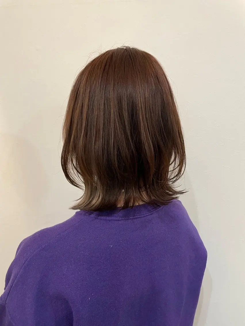 ミディアム 飯島 成美のヘアスタイル