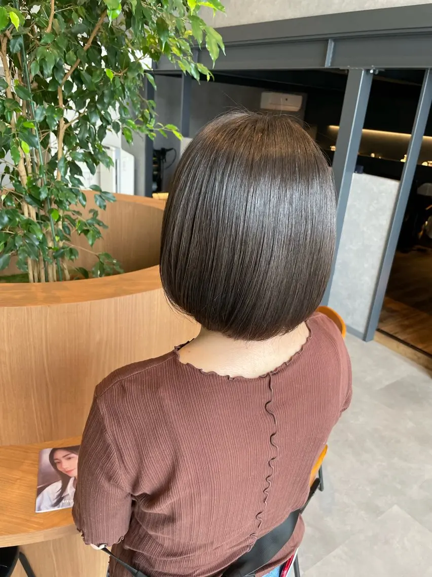 ショート カラー グレージュ オリーブグレージュ オリーブグレー カット ヘアカラー ayaka |トレンドヘアのヘアスタイル