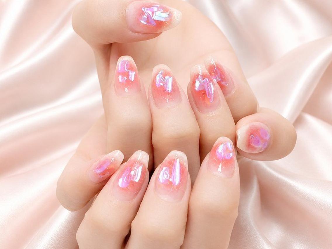 ネイル チークネイル 氷ネイル・うるうるネイル ハンドネイル Lili Nail Studio西荻窪店のネイルデザイン