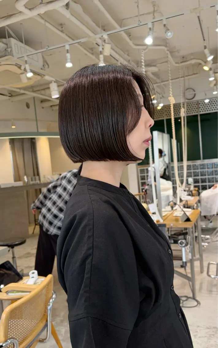 ショート 切りっぱなしボブ ボブ MIHO /directorのヘアスタイル