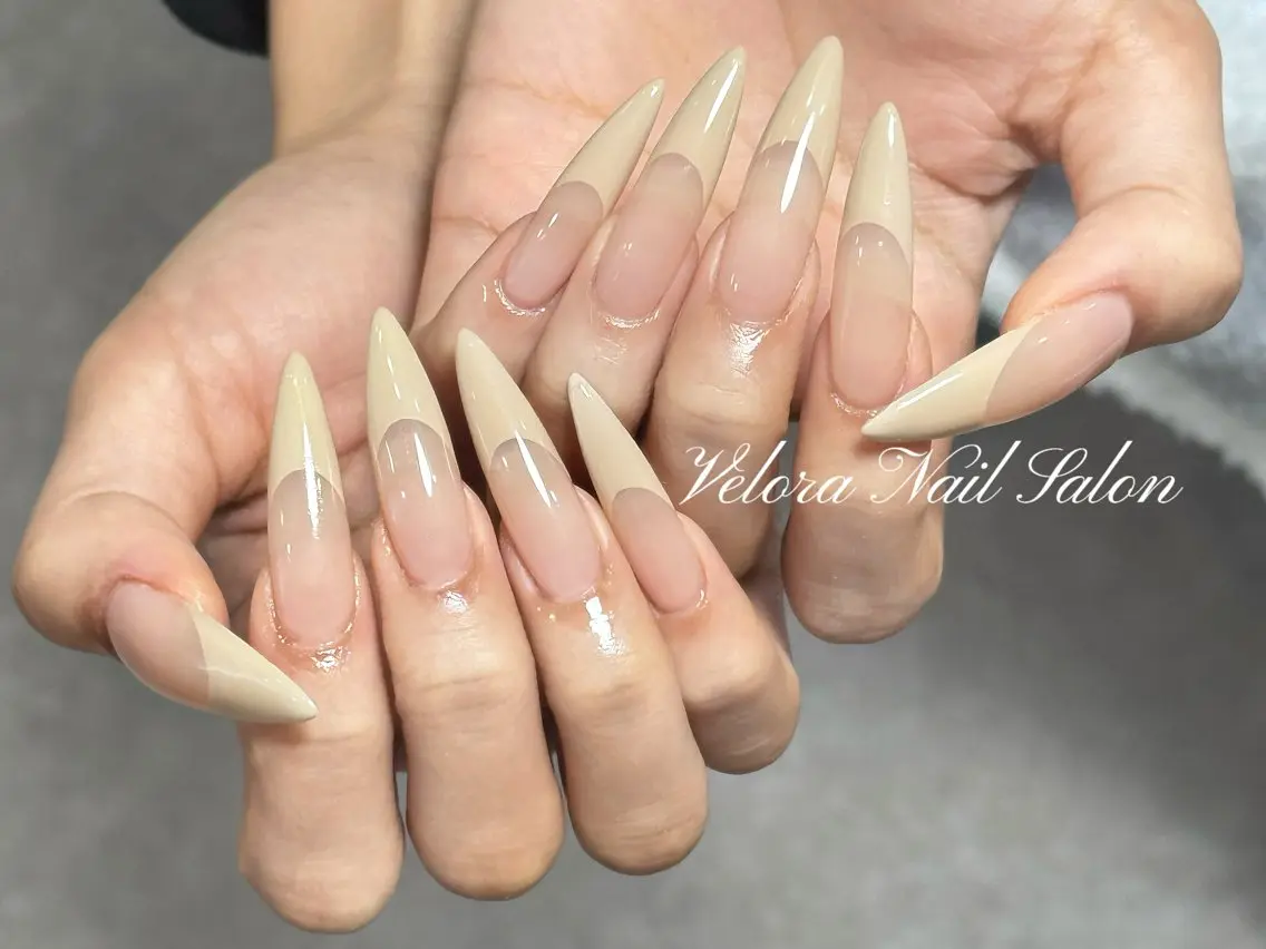 ネイル 長さ出し フレンチネイル ジェルネイル キラキラネイル 韓国ネイル ハンドネイル RINA NAILのネイルデザイン