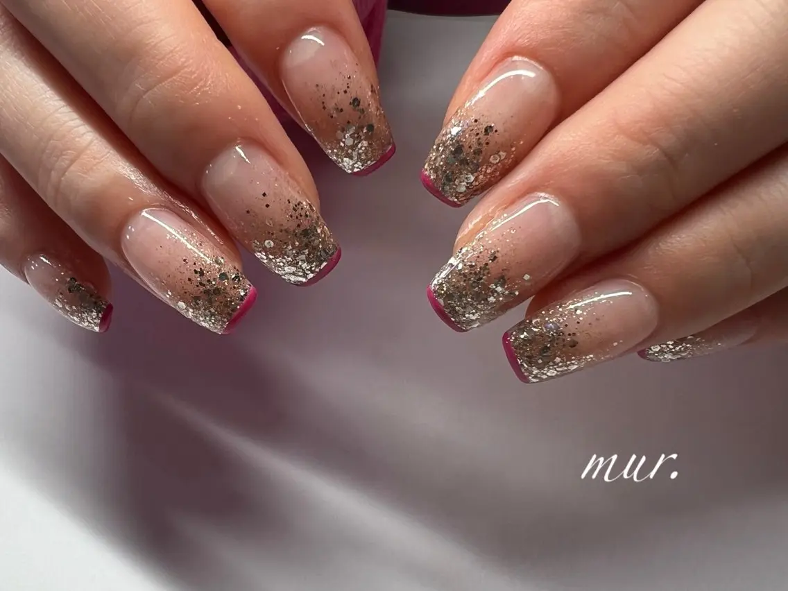 ネイル クリアネイル フレンチネイル ジェルネイル グラデーション キラキラネイル nailsalon mur.のネイルデザイン
