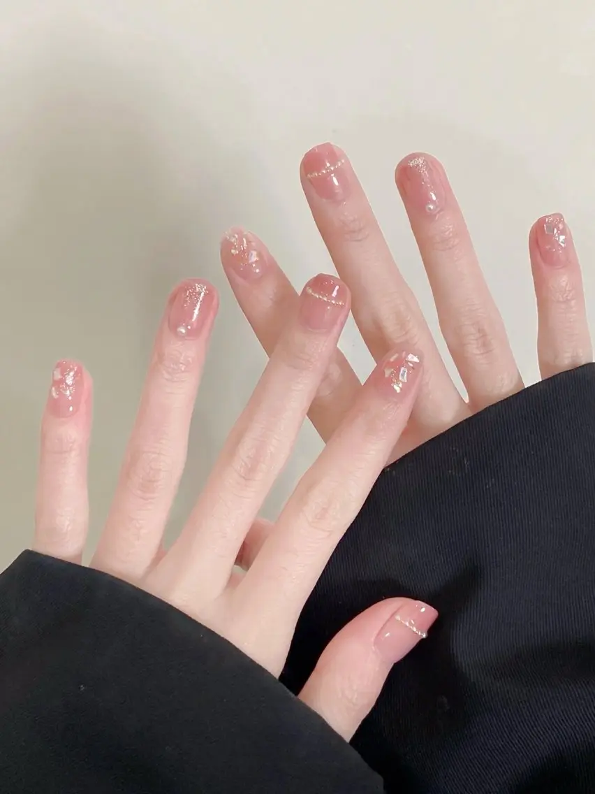 ネイル 長さ出し フットネイル フレンチネイル ジェルネイル ガラスフレンチ More Glam渋谷店のネイルデザイン