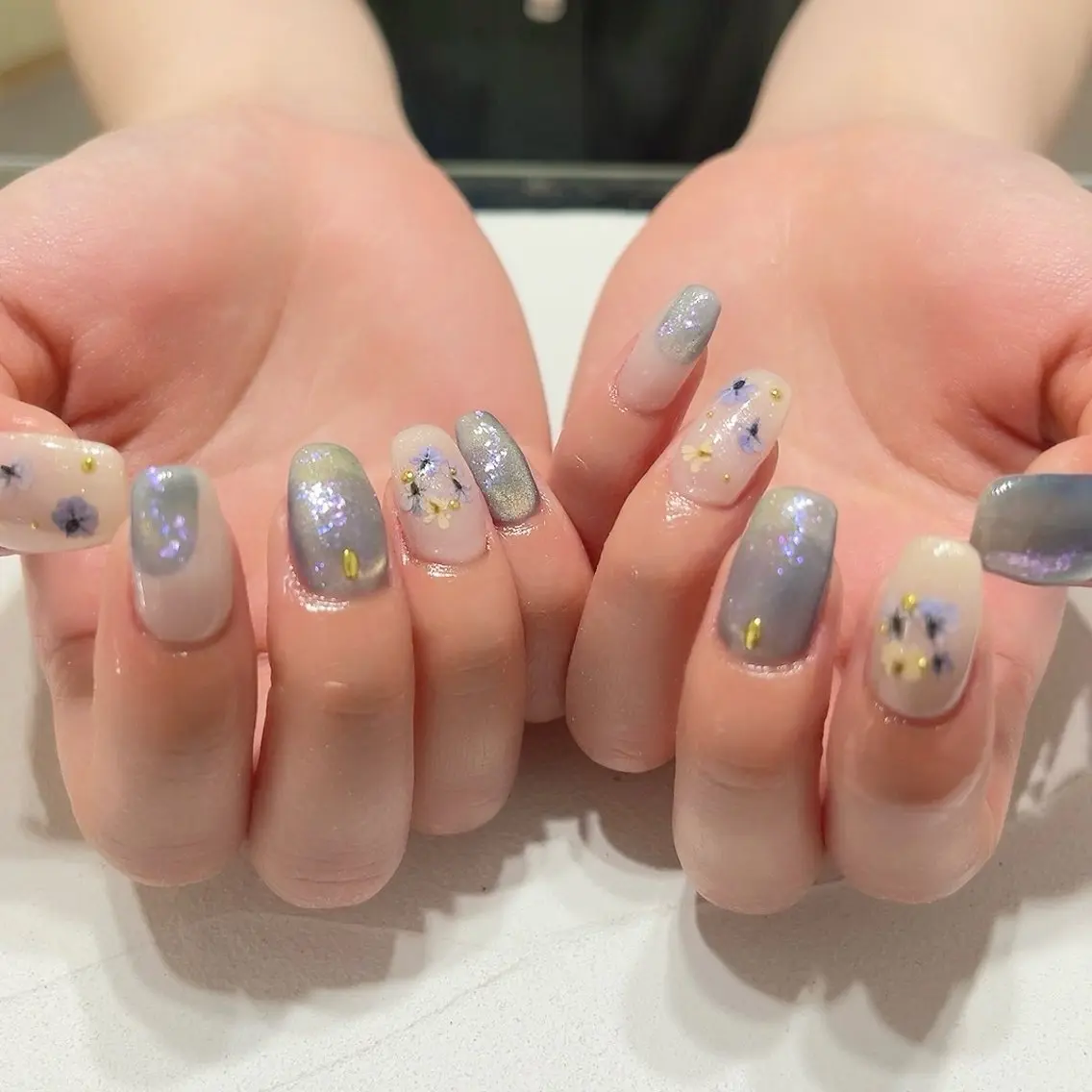 ネイル ジェルネイル ミラーネイル ニュアンスネイル オフィスネイル ショートネイル kiu nailsalonのネイルデザイン