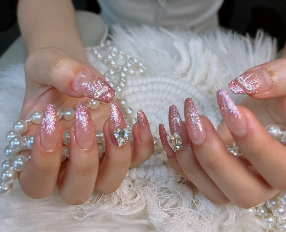 ネイル グラデーション キラキラネイル ハンドネイル Lee _nailのネイルデザイン