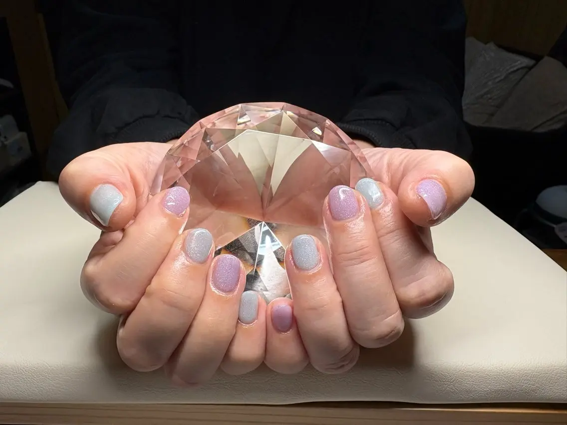 ネイル Rainbow Moonのネイルデザイン