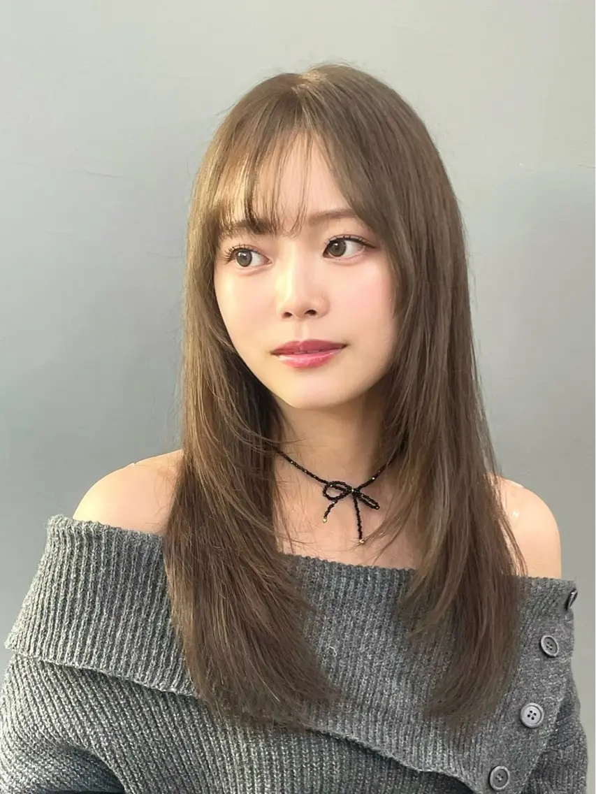 ミディアム 顔まわりレイヤー レイヤーカット 川面 夕華のヘアスタイル