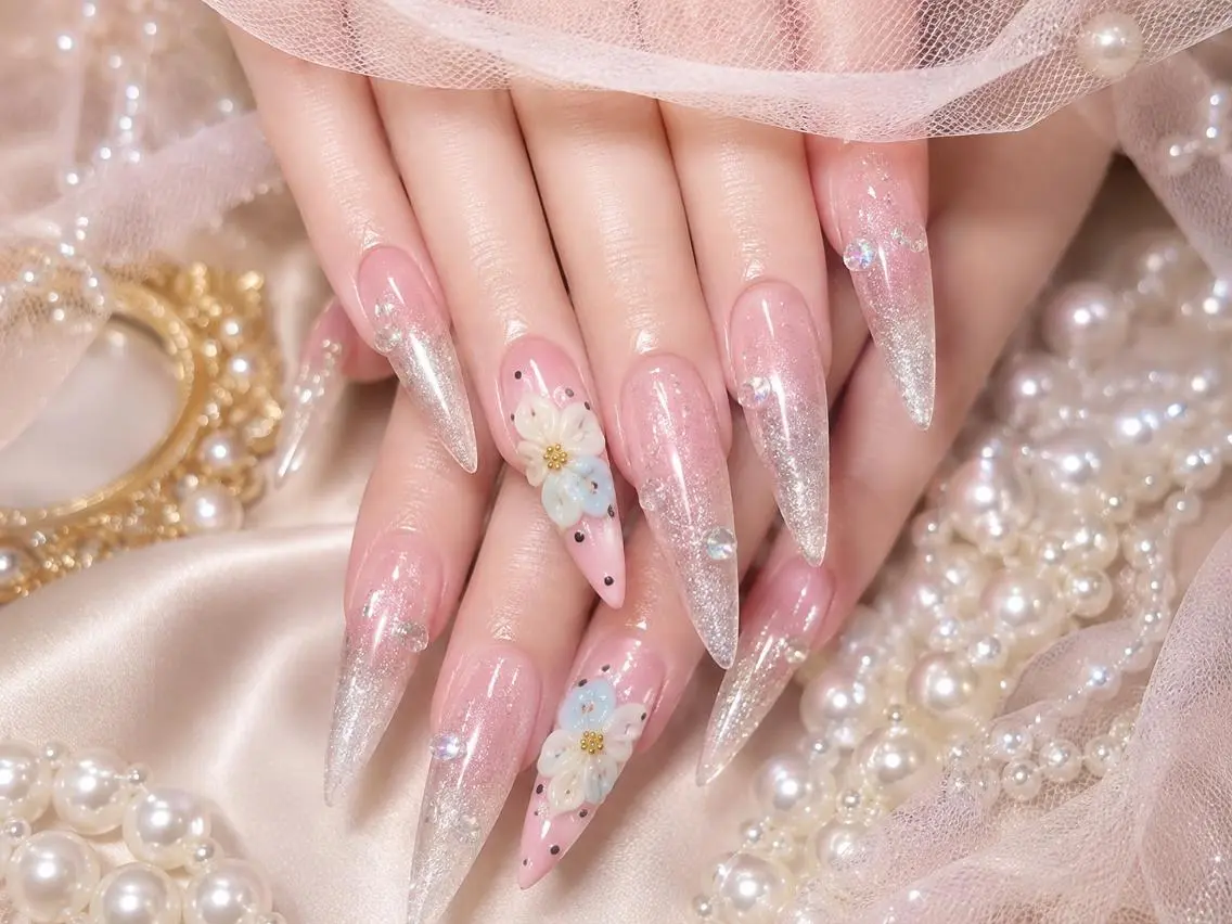 ネイル オーロラネイル チークネイル 長さ出し フットネイル フレンチネイル Hanaai Salon新宿店のネイルデザイン