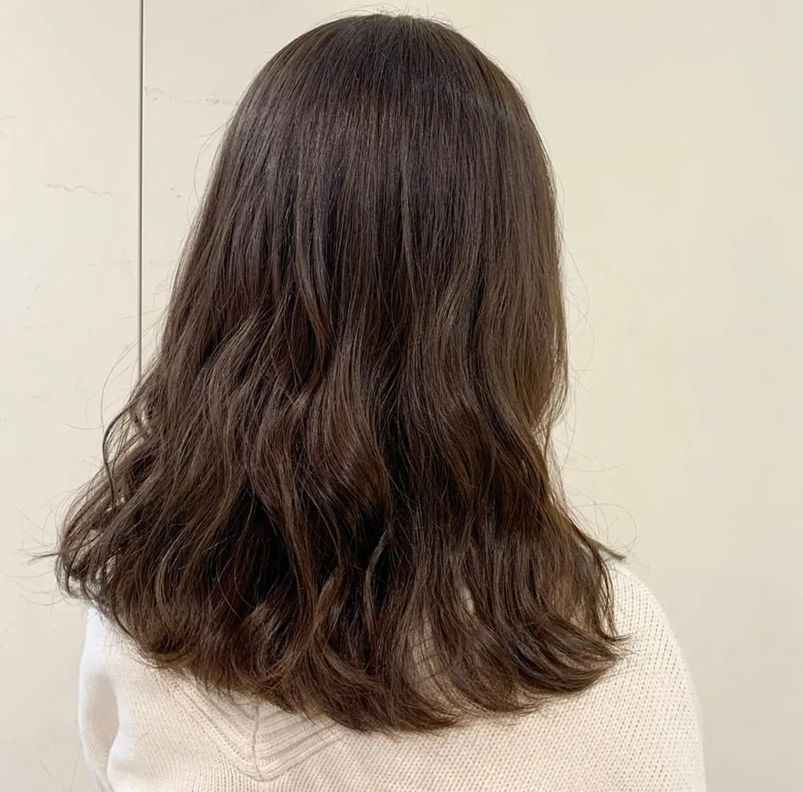 カラー 山口 莉奈のヘアスタイル