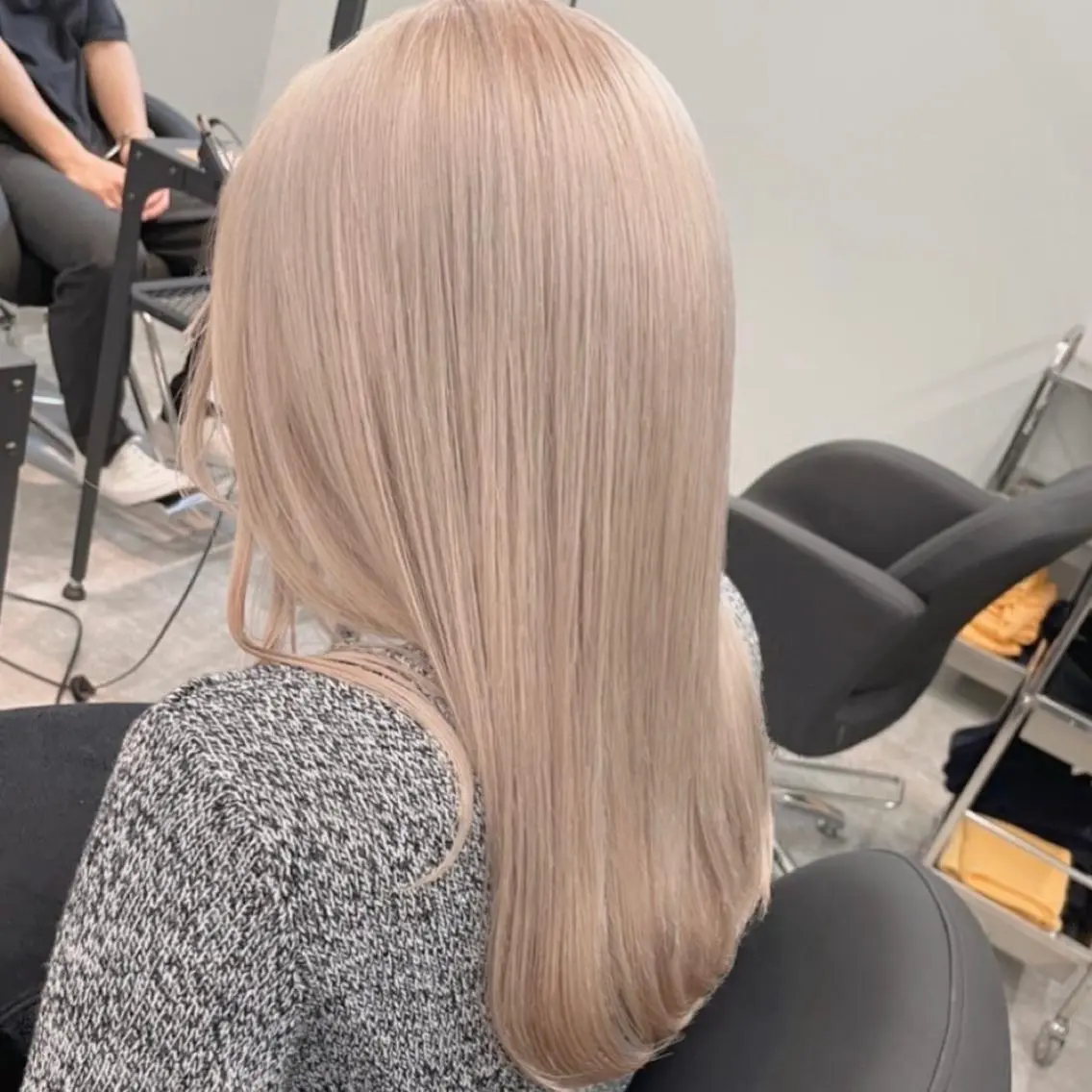 セミロング カラー ハイトーンカラー ✨MiL✨ ✨心斎橋✨のヘアスタイル
