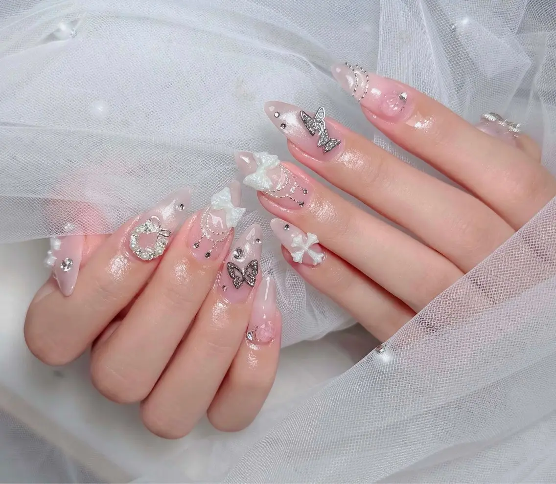ネイル チークネイル 長さ出し フラッシュネイル フレンチネイル グラデーション ハンドネイル Lenie Nail Salonのネイルデザイン