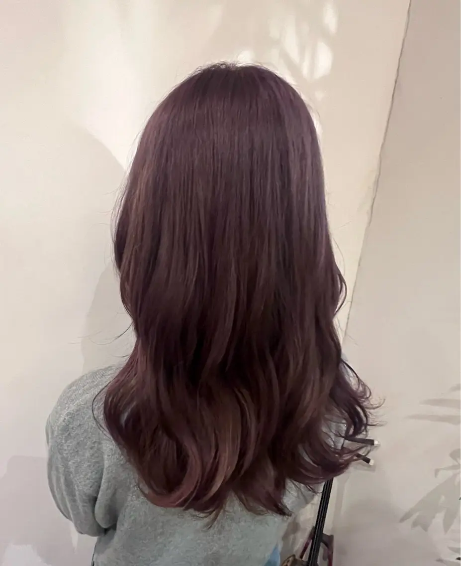 ロング ヘアカラー あいこ .のヘアスタイル