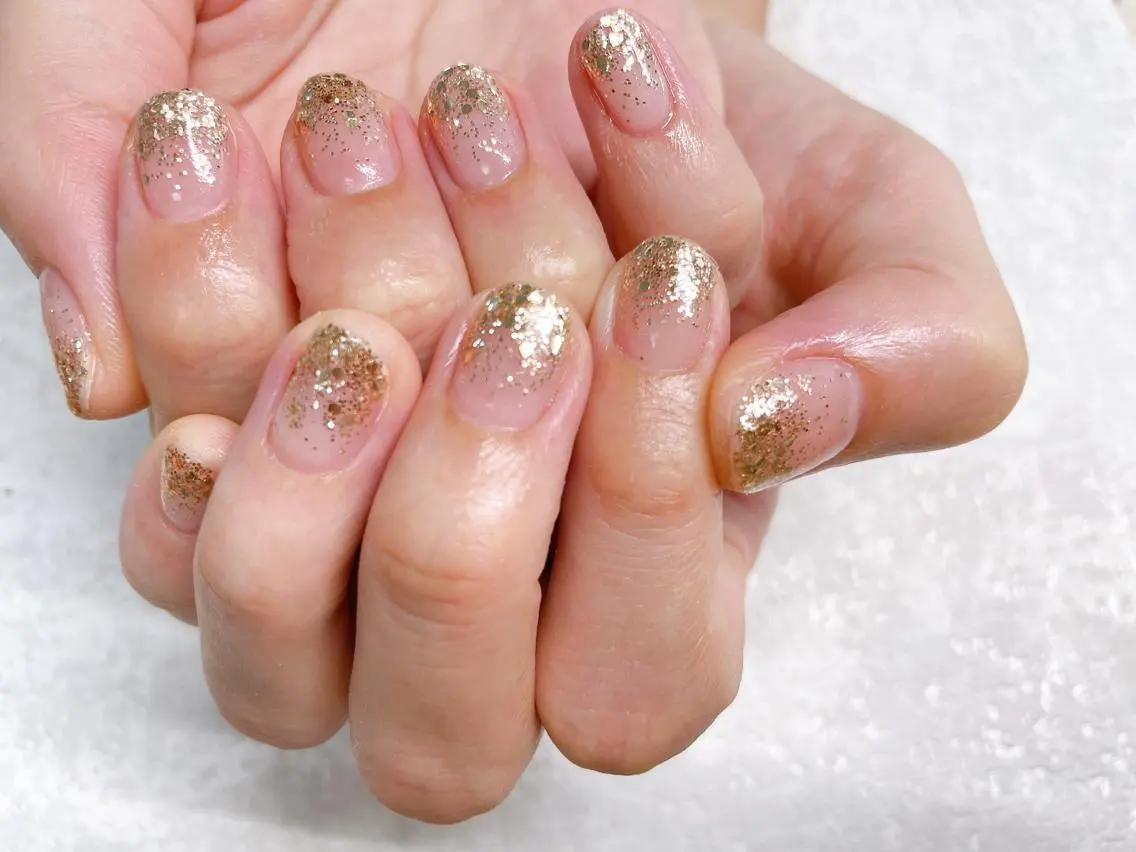 ネイル オーロラネイル フラワーネイル フットネイル フレンチネイル ジェルネイル mogunail &blowのネイルデザイン