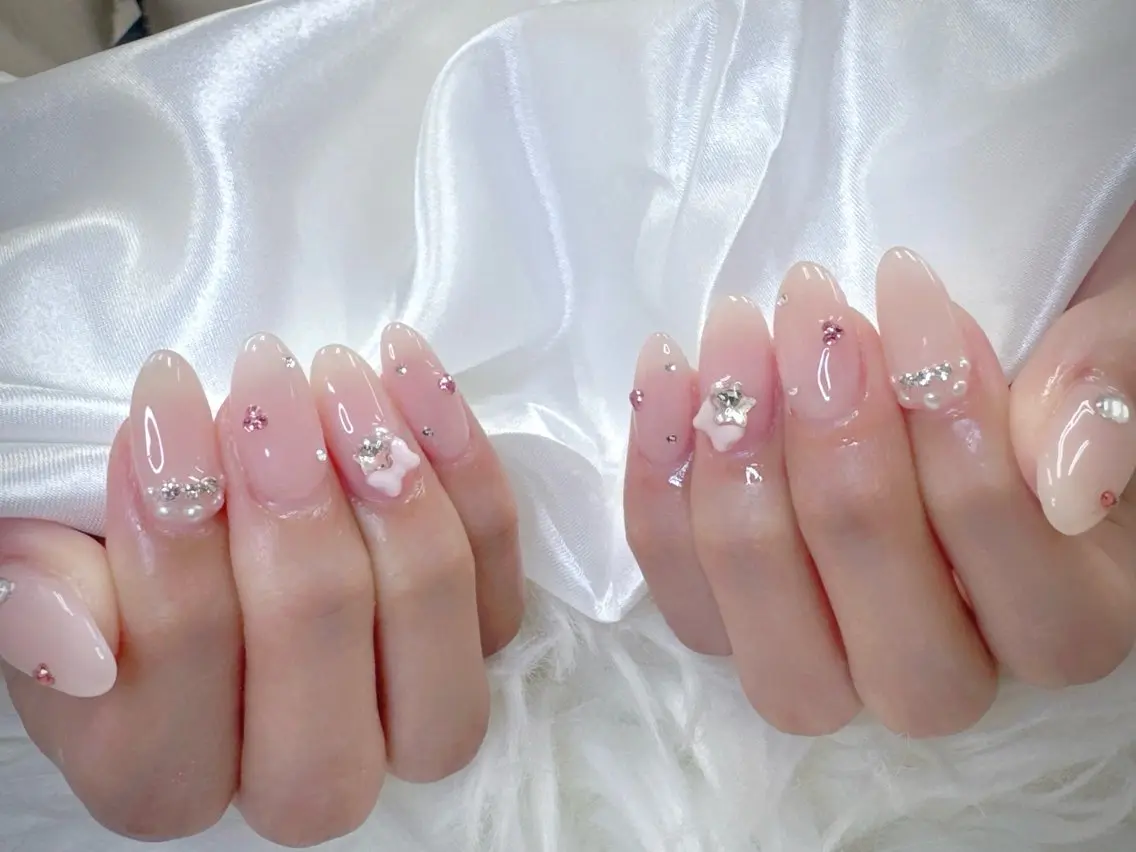 ネイル 桜ネイル フレンチネイル グラデーション 韓国ネイル マグネットネイル ハンドネイル ハンドケア Hara Nail 【持ち込みOK】のネイルデザイン