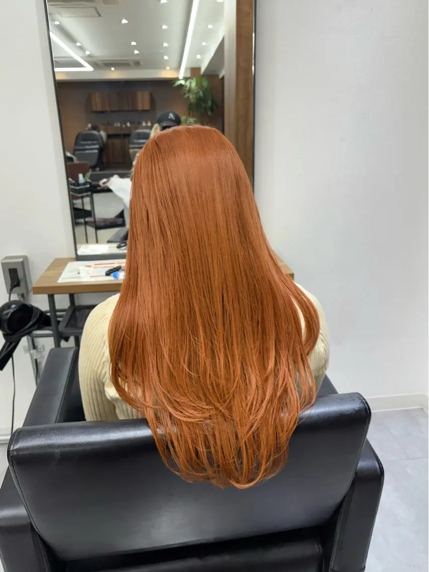 ロング カラー ブリーチ ブラウンカラー オレンジ オレンジブラウン ヘアカラー ENA💗NEXT /ハイトーンエクステのヘアスタイル
