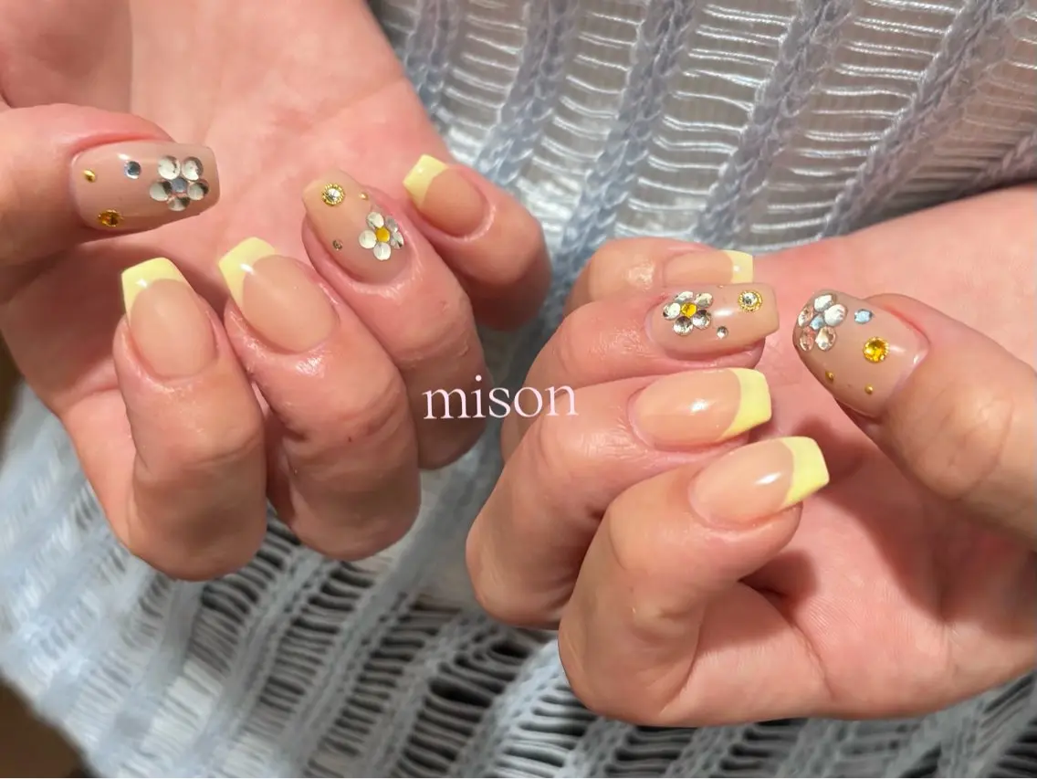 ネイル mison 安形友花のネイルデザイン