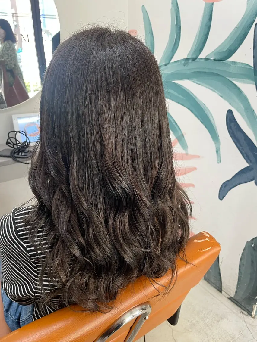 セミロング カラー ブラウンカラー 透明感カラー 樋川 早紀のヘアスタイル