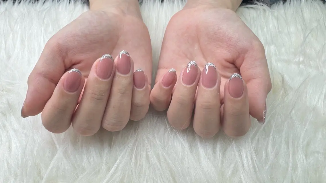 ネイル フレンチネイル ラメ(グリッター) ピンク ピンクベージュ Salon GOLD 凛花のネイルデザイン