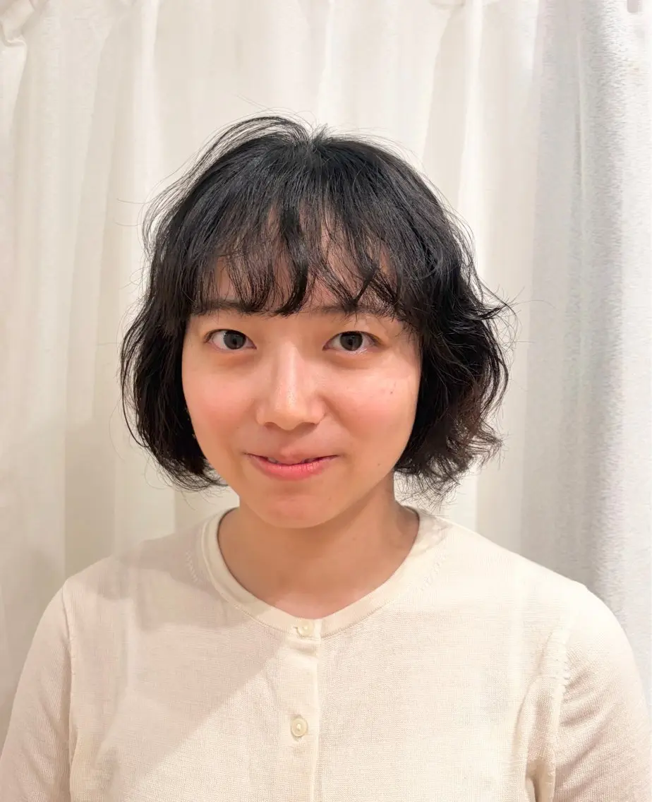 ミディアム カラー パーマ ショートボブ ミディアムパーマ ボブ カット ヒナ/酸性ストレート ・艶カラー🌿のヘアスタイル