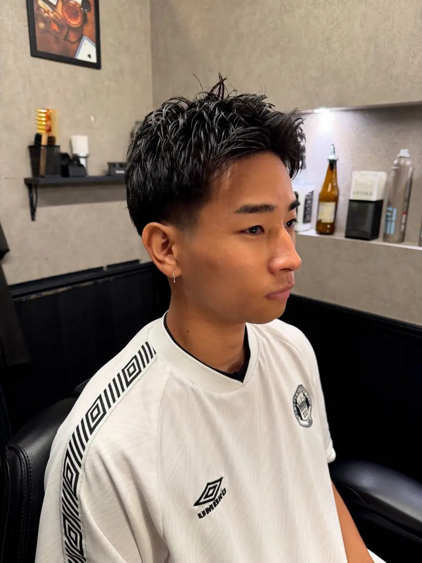 メンズ フェードカット スパイキーショート 加藤 大輝のヘアスタイル