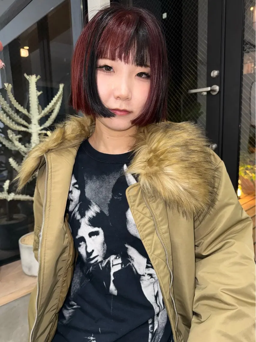 ショート ヘアカラー イシイ モエカのヘアスタイル