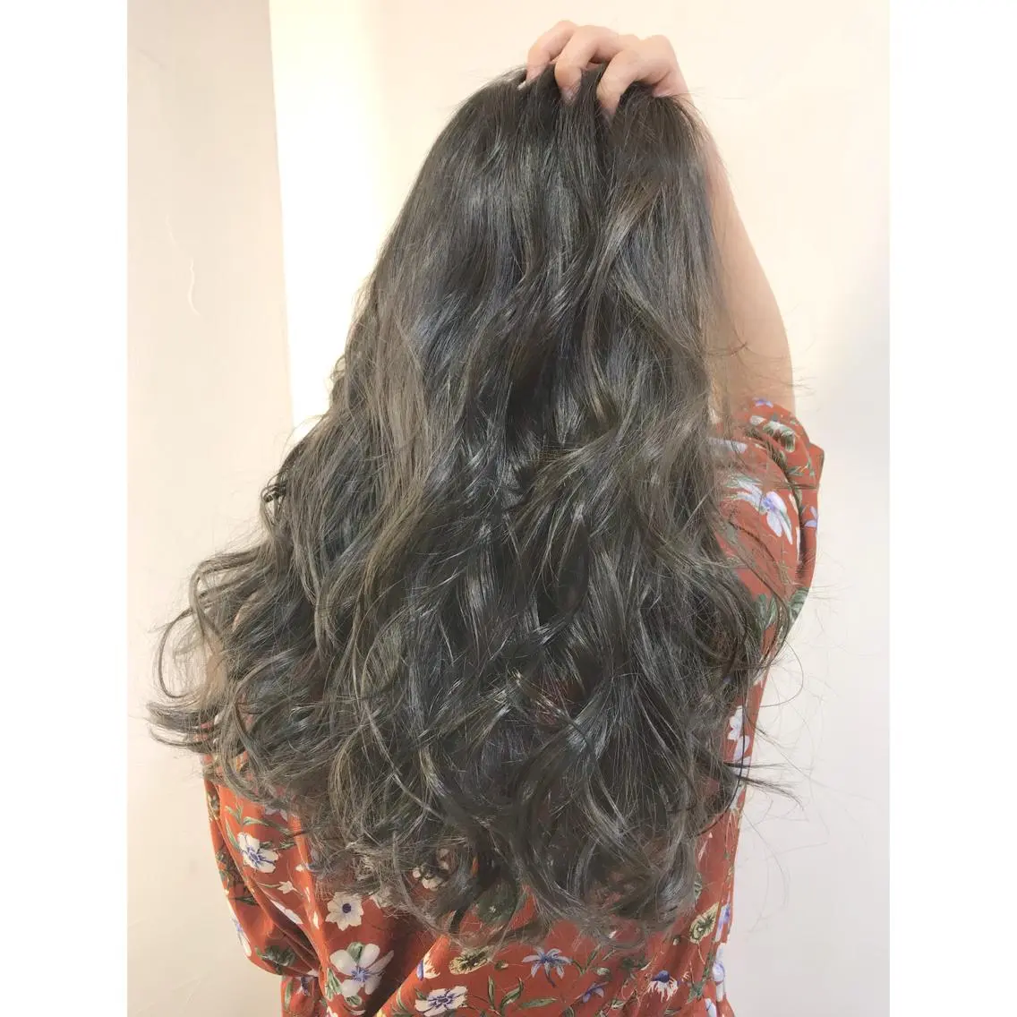 ロング カラー ヘアアレンジ シアーベージュニスト 🥣大石亜里紗のヘアスタイル
