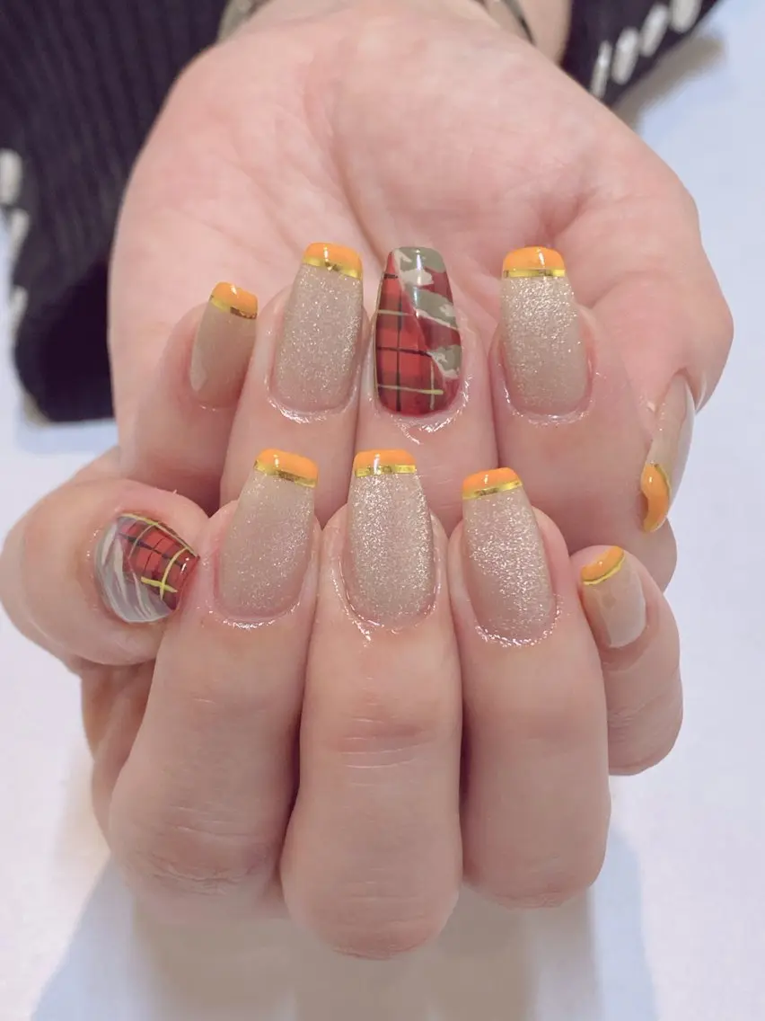 ネイル アニマル柄 アートネイル オーロラネイル クリアネイル グラデーション Nail Salon ertiのネイルデザイン