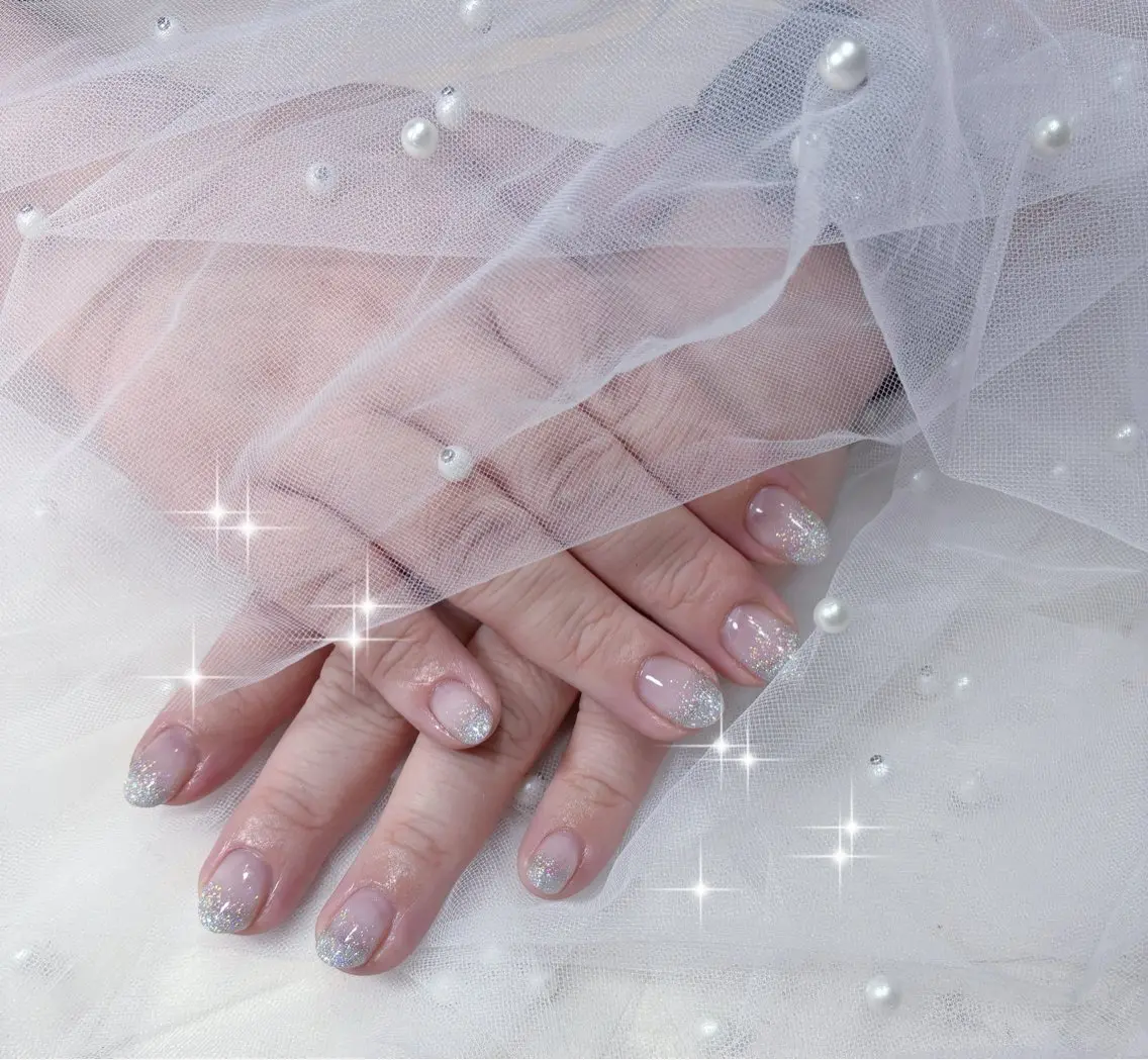ネイル キラキラネイル ラメ(グリッター) シルバー ynya nail♡のネイルデザイン