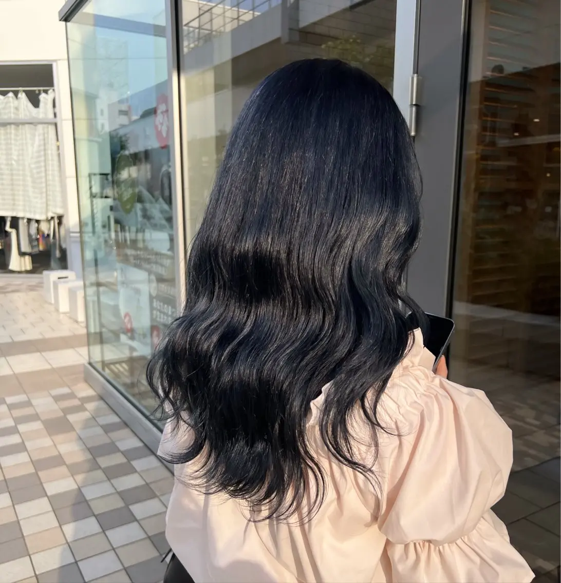 セミロング カラー ブルーカラー ネイビーカラー カット ヘアカラー 🫧Ai/ ロロネー森ノ宮💖のヘアスタイル