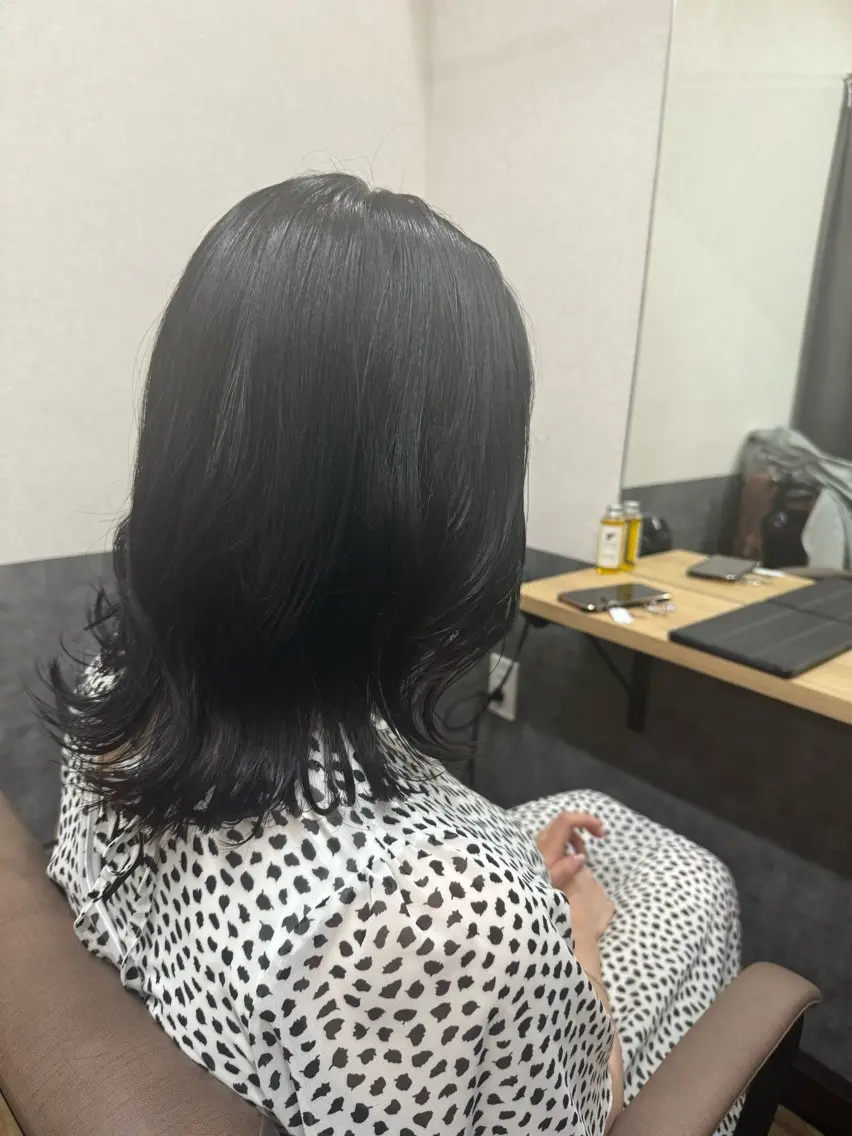 ミディアム くびれヘア くびれレイヤー レイヤーカット トリートメント reeed konnoのヘアスタイル