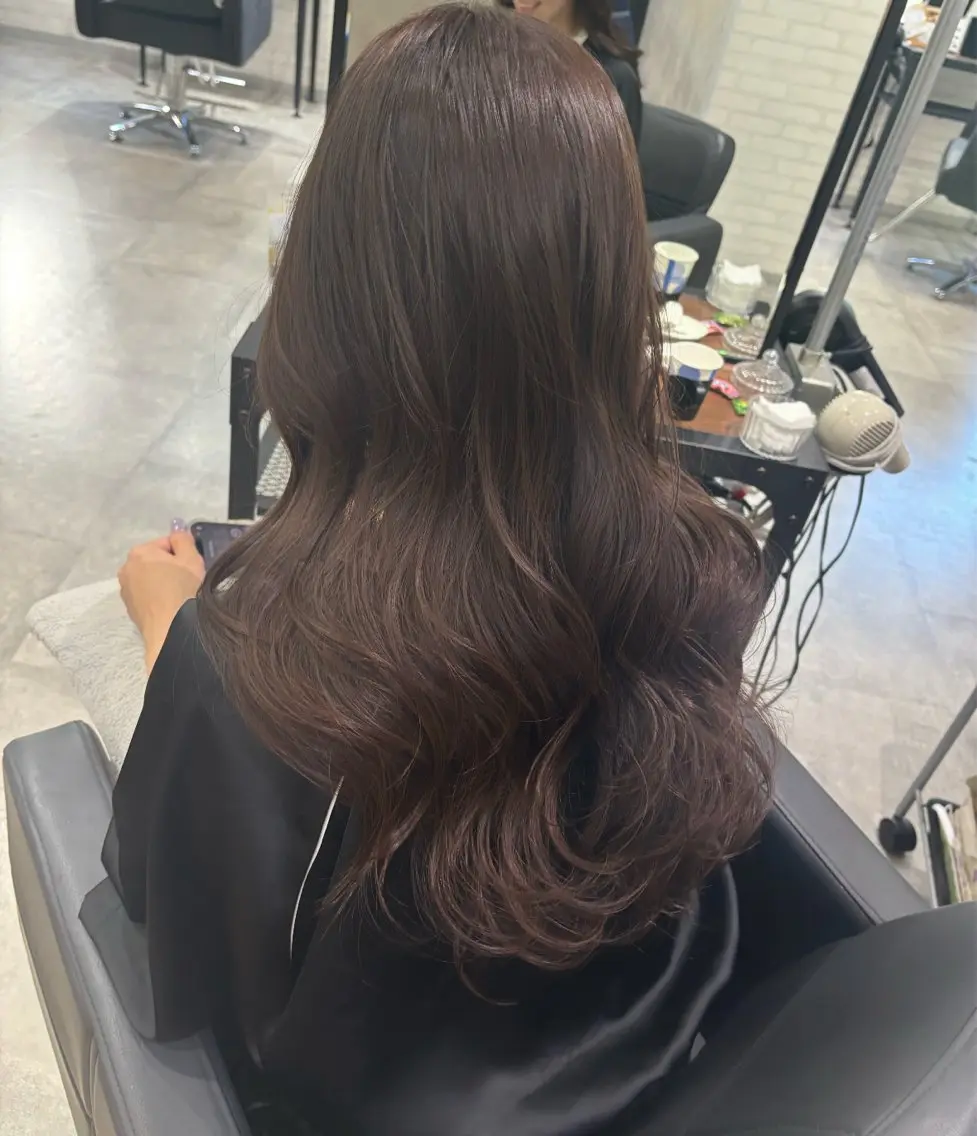ロング カラー ヘアアレンジ ヘアカラー トリートメント kei🤎ベージュ /透明感カラー/博多のヘアスタイル