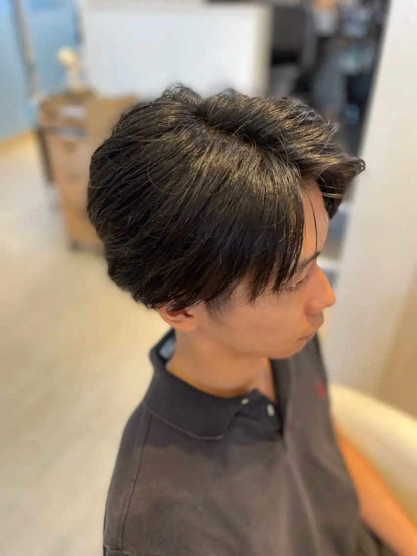 ミディアム カット lachiq R+ カイトのヘアスタイル