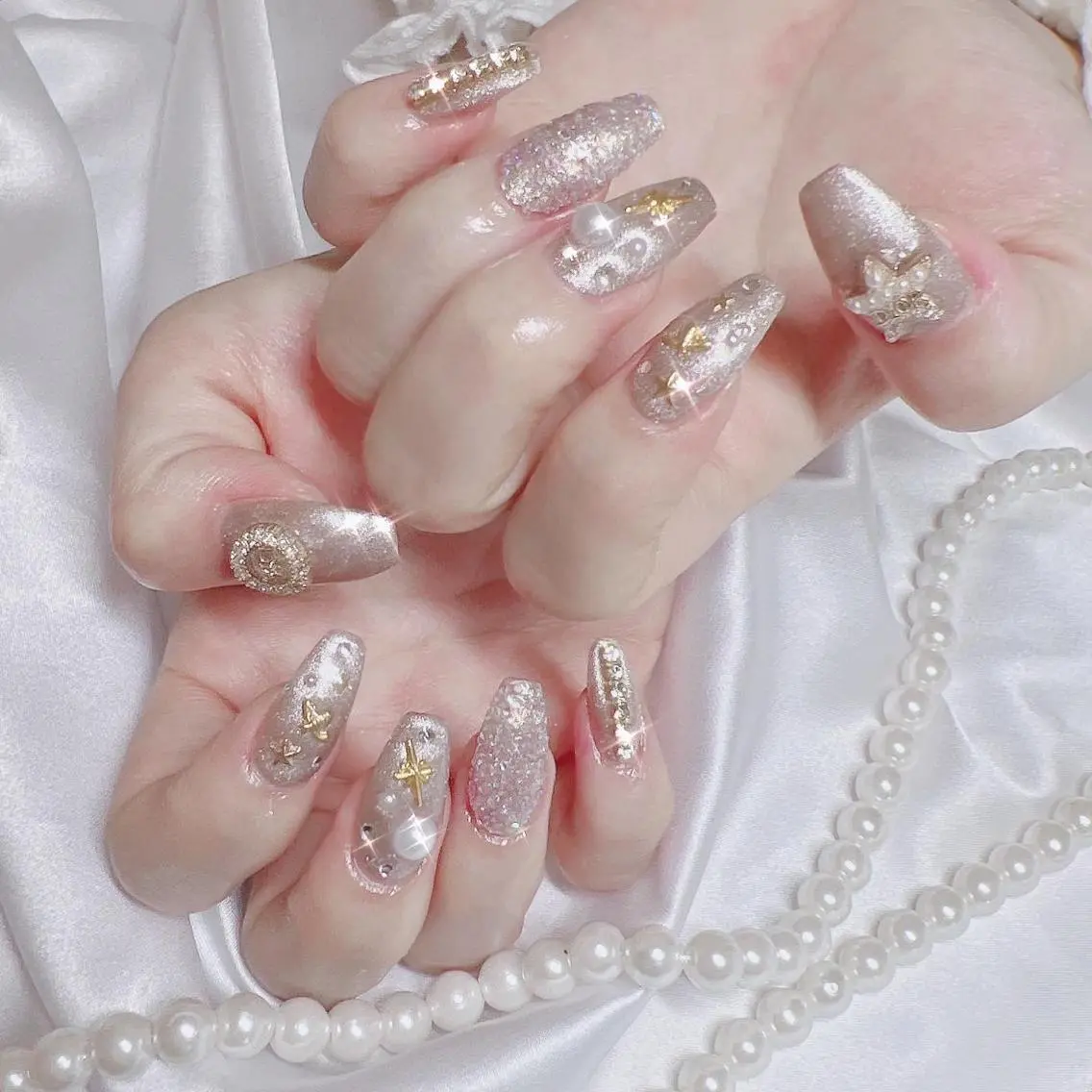 ネイル オーロラネイル フットネイル フレンチネイル ジェルネイル 韓国ネイル ハンドネイル ハンドケア 【ENサロン】 Rei🎀Nailのネイルデザイン