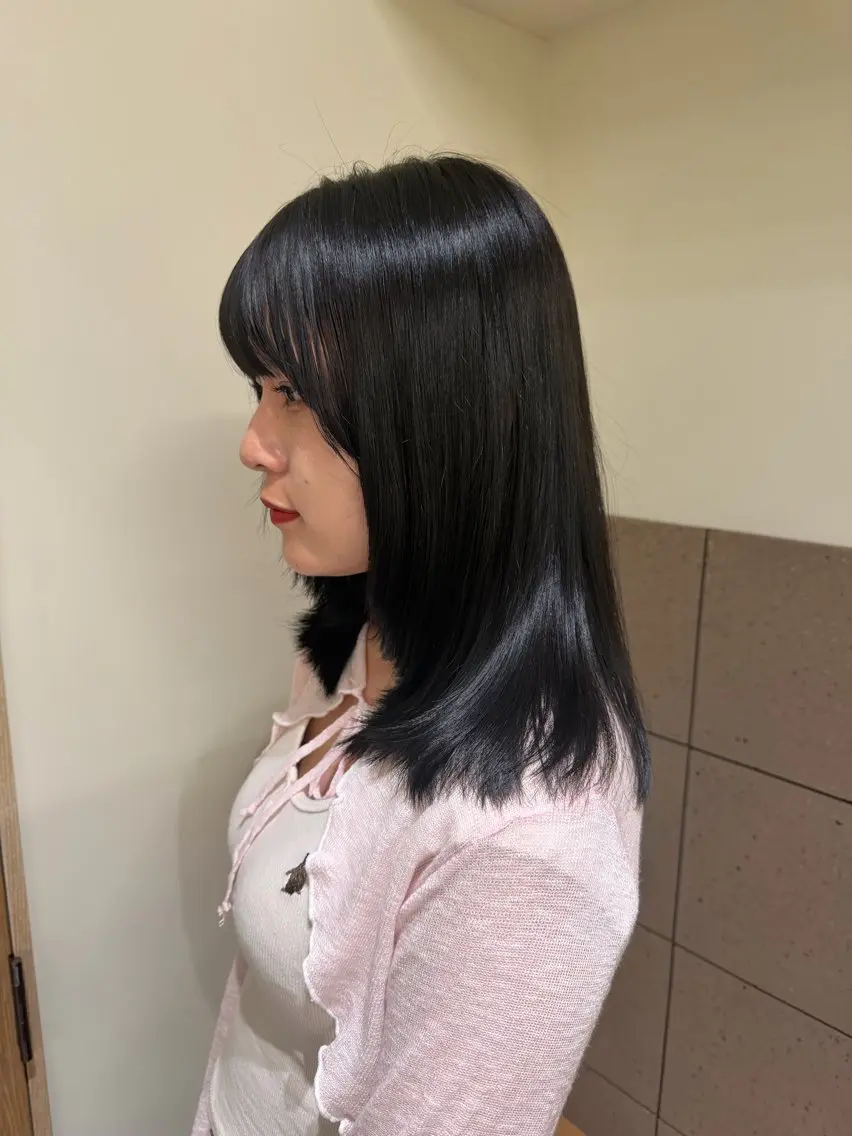 カラー ayana /HUIのヘアスタイル