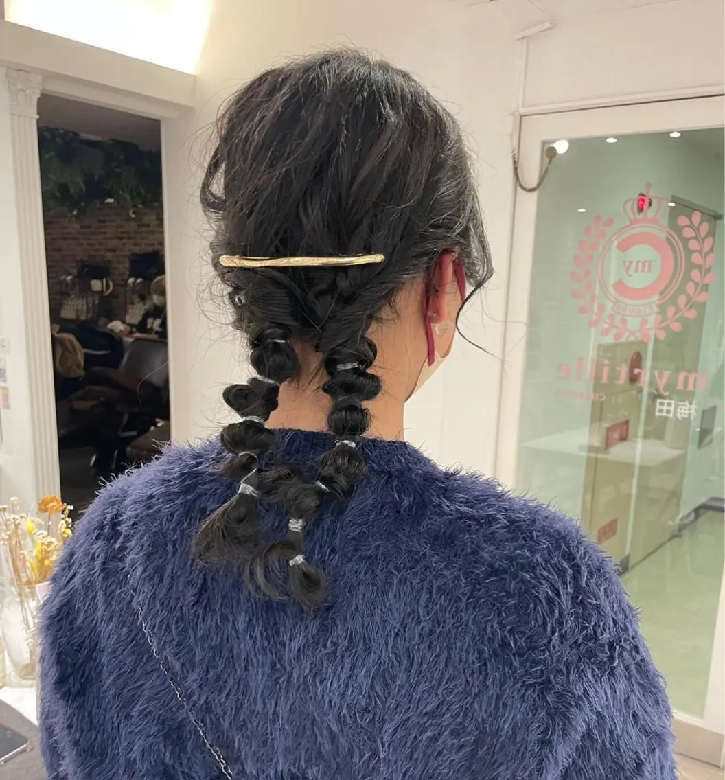 セミロング カラー お団子ヘア ツインテール ハイトーンカラー ヘアアレンジ/ 暖色🩵hazukiのヘアスタイル
