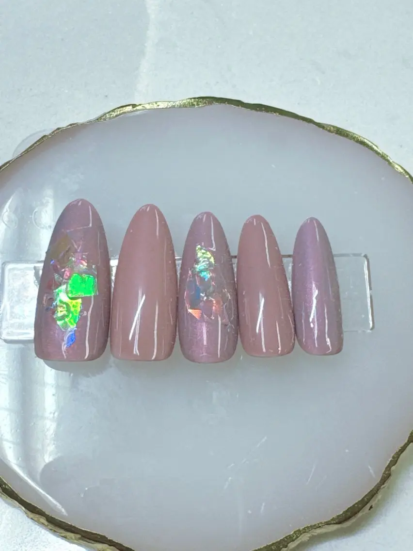 ネイル アートネイル ボルドー チークネイル ドット フットネイル ハンドネイル Queeens nailのネイルデザイン