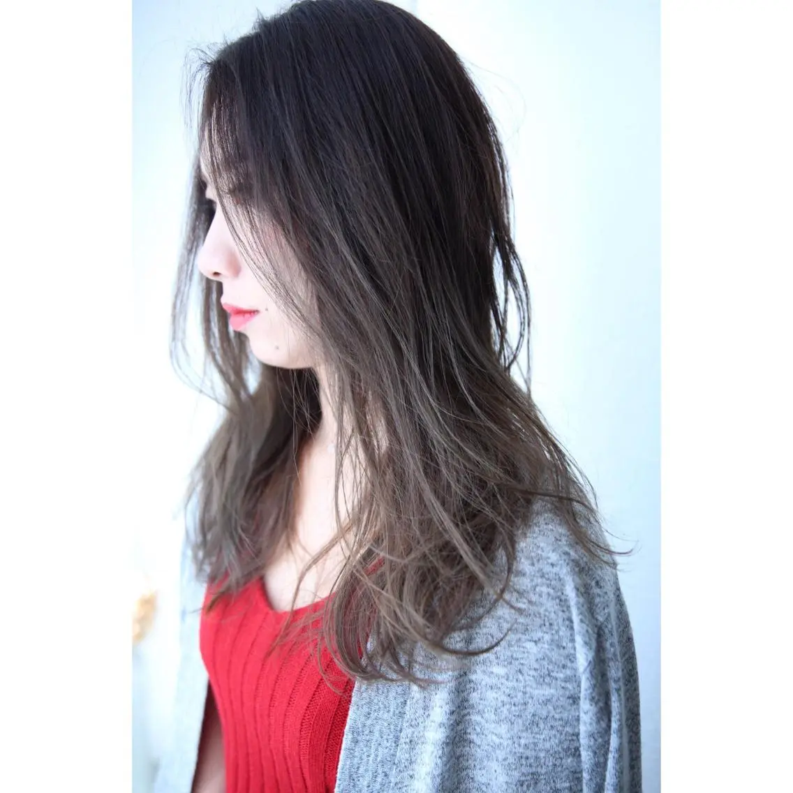 ロング カラー 透明感カラー fio マナミのヘアスタイル