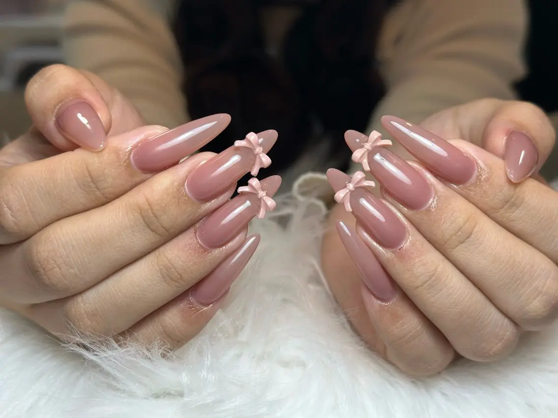 ネイル チークネイル ドット フレンチネイル グラデーション 韓国ネイル ハンドネイル Lisa Nail Salonのネイルデザイン