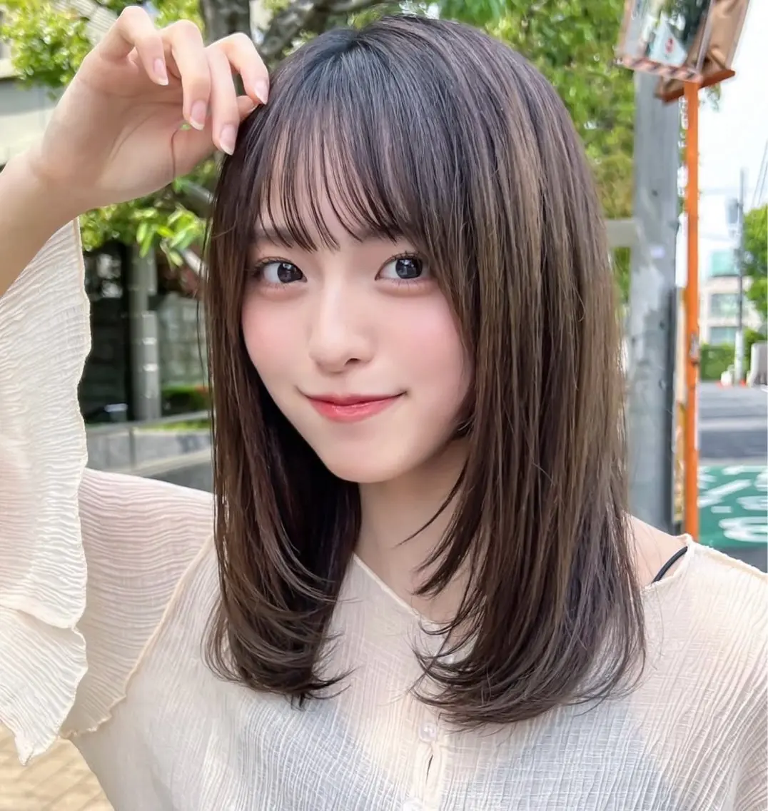 ミディアム 丸山 心 / 艶カラーのヘアスタイル