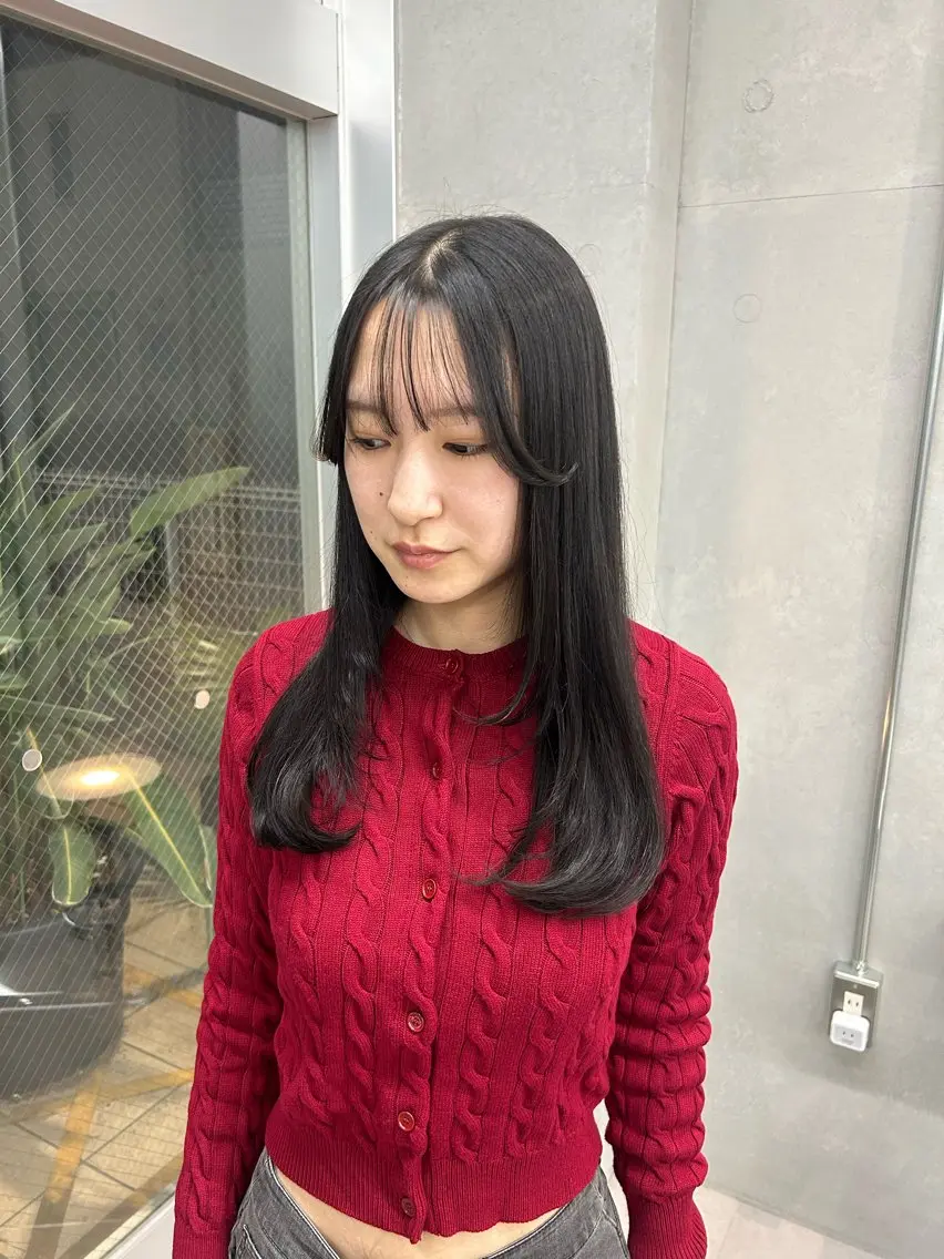 ロング カット IO イオリのヘアスタイル