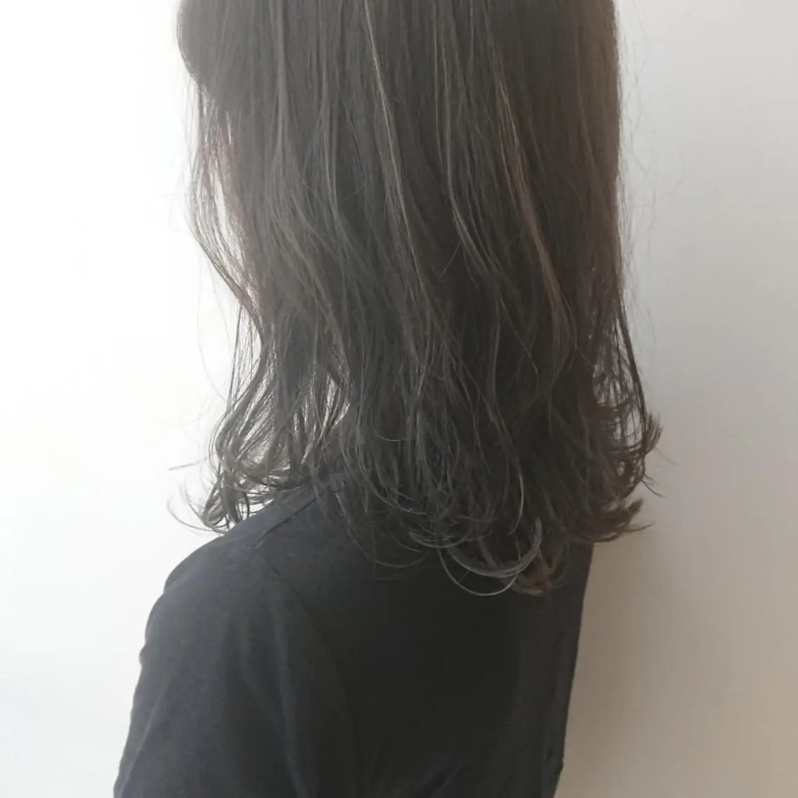ミディアム 山田 智加のヘアスタイル