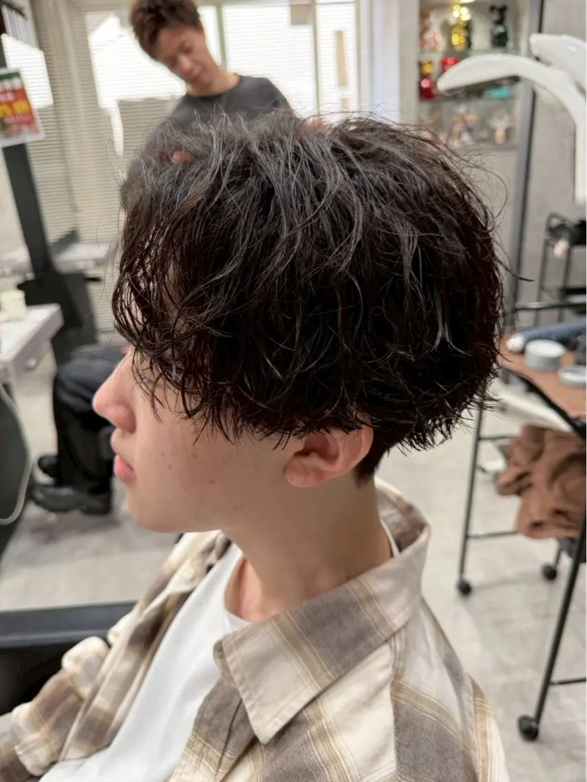パーマ メンズ センターパート ツイスパ/フェザー パーマ特化🔥真裟斗のヘアスタイル
