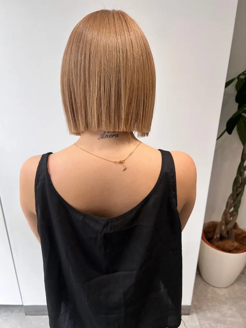 ショート カラー ボブ カット 縮毛矯正 トリートメント #ブリーチカラー Akihoのヘアスタイル
