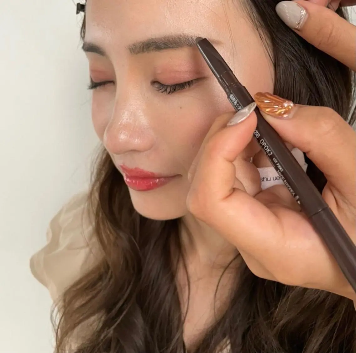 岡田まみ🍒🤍 透明感カラーのヘアスタイル