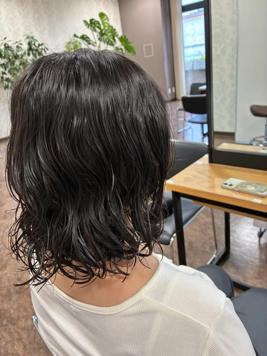 ミディアム パーマ 田中 和葉のヘアスタイル