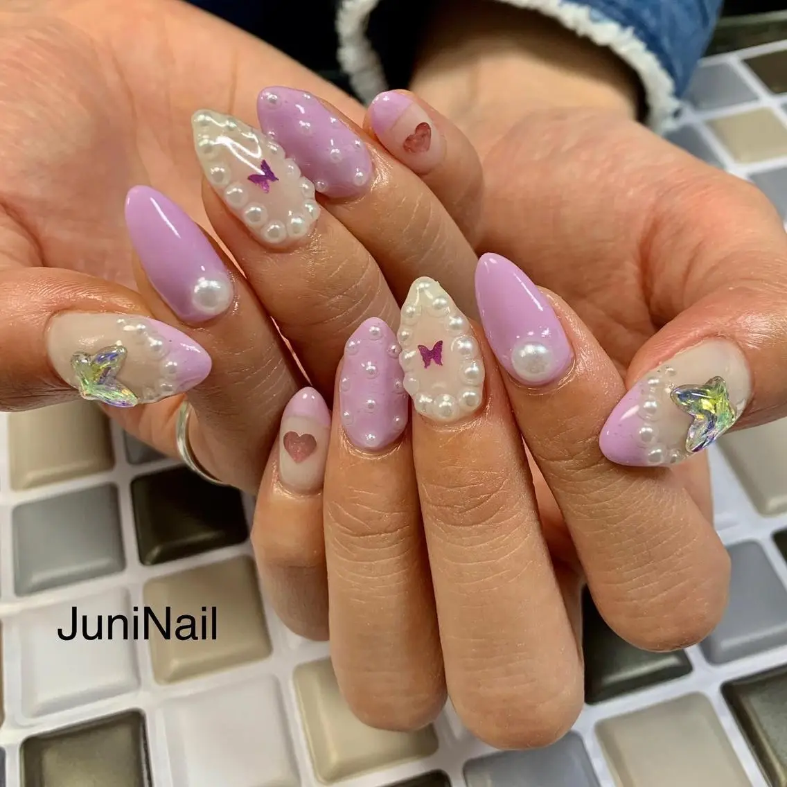 ネイル オーロラネイル クリアネイル 成人式 フラッシュネイル フレンチネイル ハンドネイル JuniNail 주니네일🇰🇷suのネイルデザイン