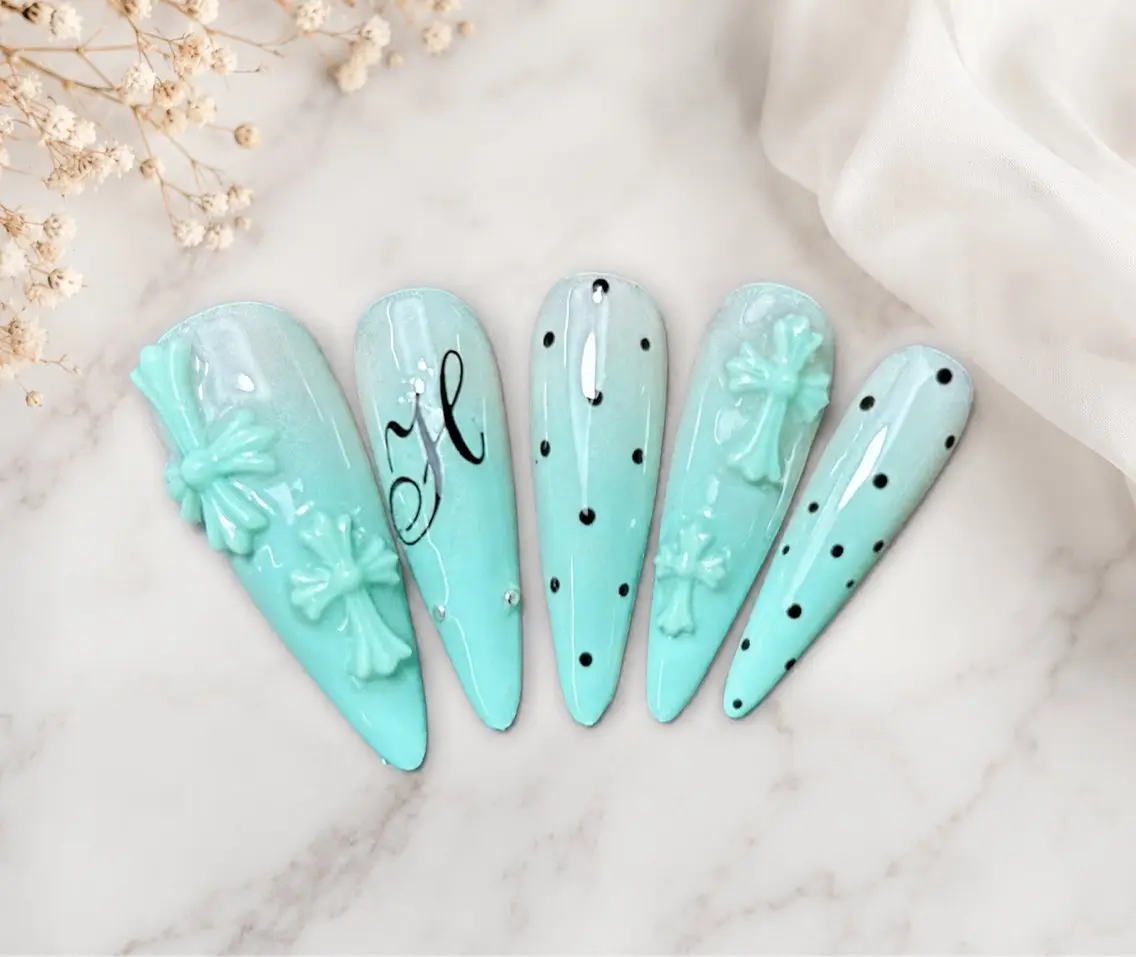 ネイル アートネイル ブルー ドット ジェルネイル 韓国ネイル ハンドネイル Gold Nail 千葉/風香のネイルデザイン